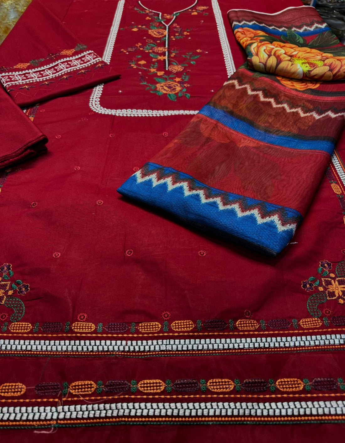 Unstitched Embroidered Lawn 3PC | SC-040