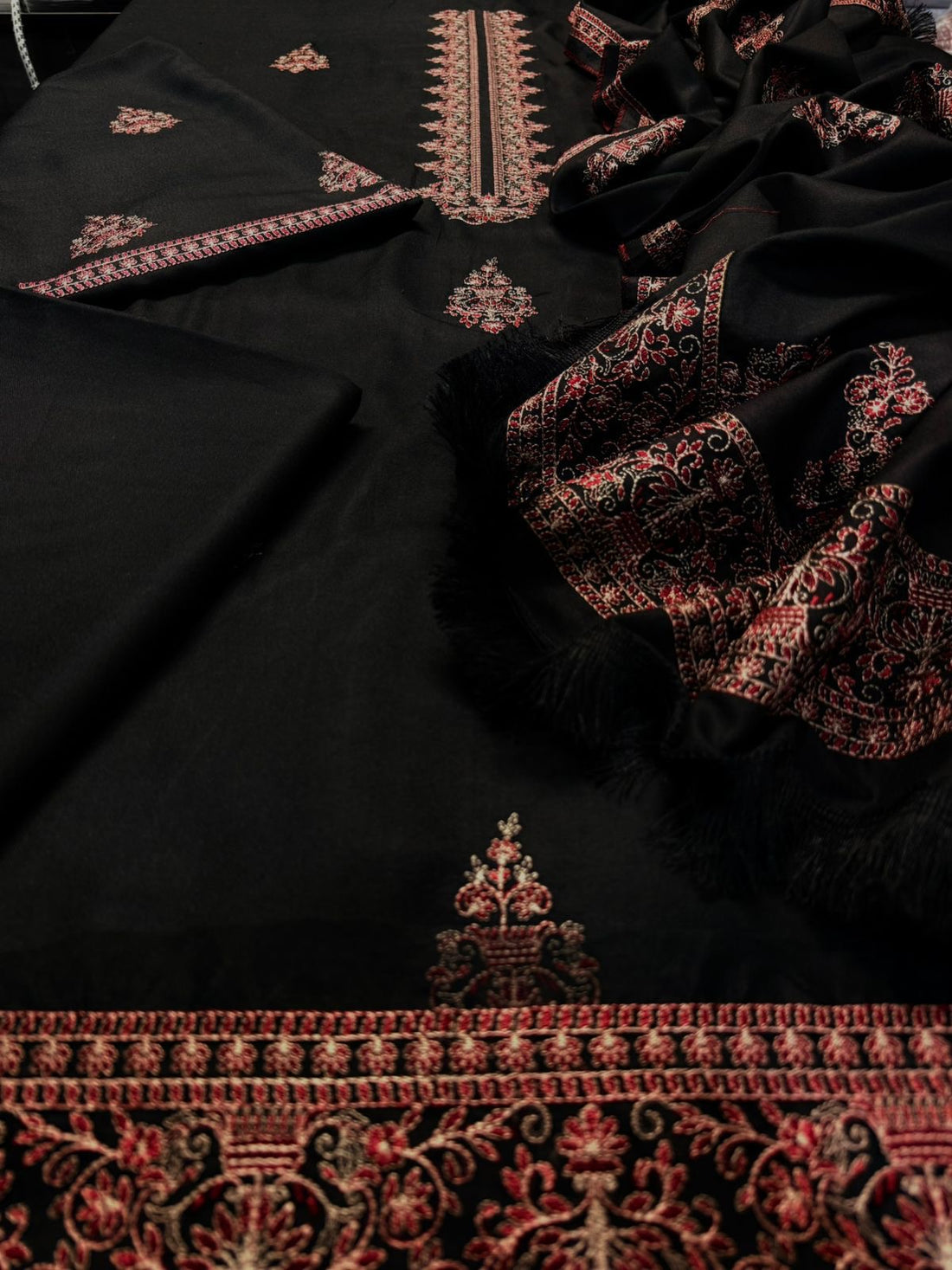 Unstitched Embroidered Dhanak 3PC | WC-095