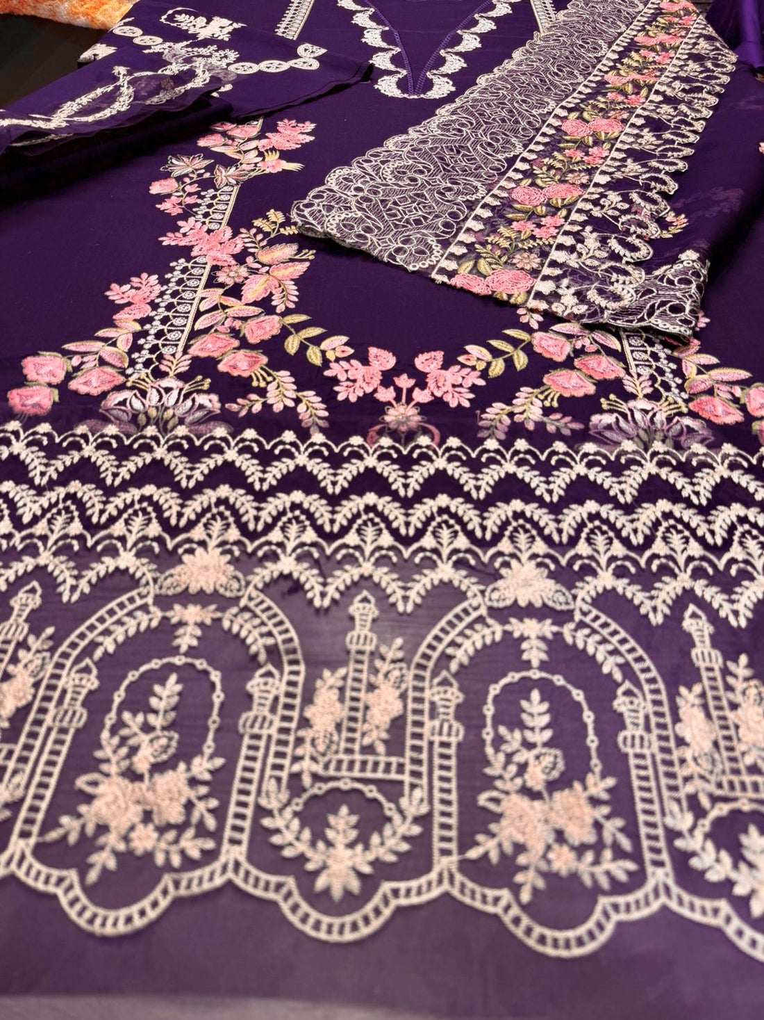 Unstitched Embroidered Lawn 3PC | SC-024D