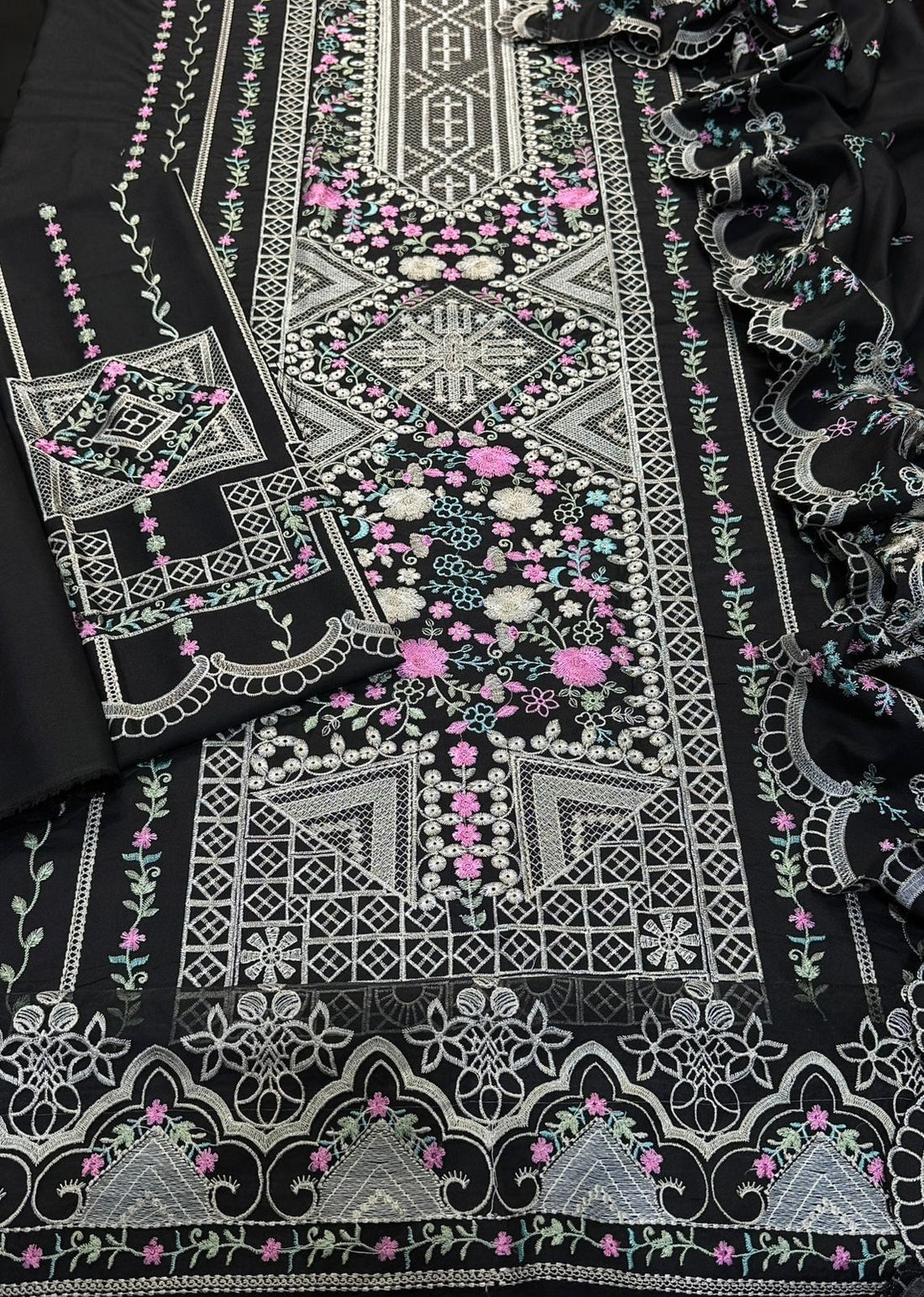 Unstitched Embroidered Dhanak 3PC | WC-076B